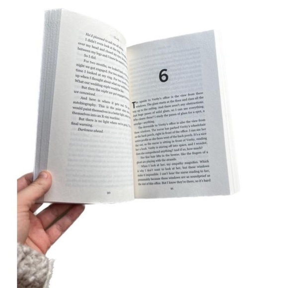 verity, colleen hoover novel - Picture 4 of 4